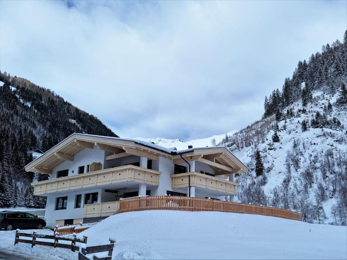Apartments Alpenpanorama, Neustift ノイシュティフト・イム・シュトゥーバイタール エクステリア 写真